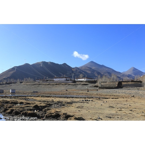 西藏 风景 风光 远山 高山 电线 电缆 电线杆 蓝天 商业摄影 商用图片