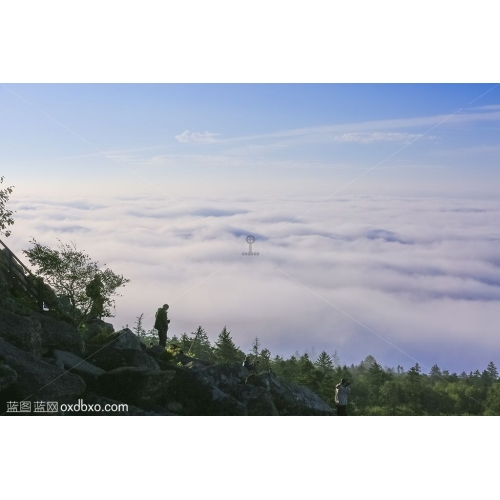 大青山 云雾 云海 晨雾 摄影师 游客 山峰 高山 风景 风光 伊春 商业摄影商用图片